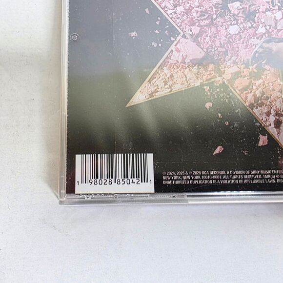 SIGNED Tate McRae - So Close To What CD w/ Signed Insert - NEW SEALED - Picture 3 of 3